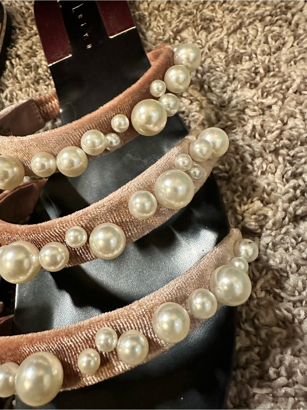 Leith Pink Velvet Pearl-Embellished Slide Sandals - Women - Picture 3 of 7